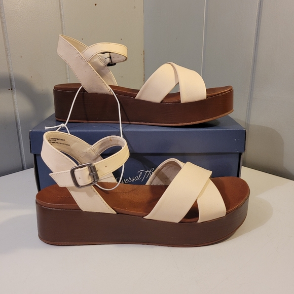 UNIVERSAL THREAD BILLI CHUNKY SANDAL COLOR BONE SIZE 7 NWT - Picture 3 of 4